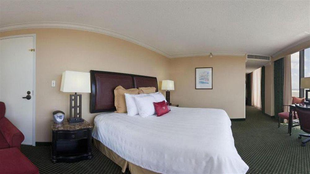 Crowne Plaza Pensacola Grand Ξενοδοχείο Εξωτερικό φωτογραφία